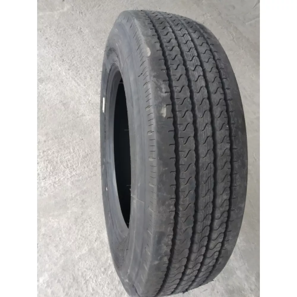 Грузовая шина 255/70 R22,5 Long March LM-120 16PR в Омске